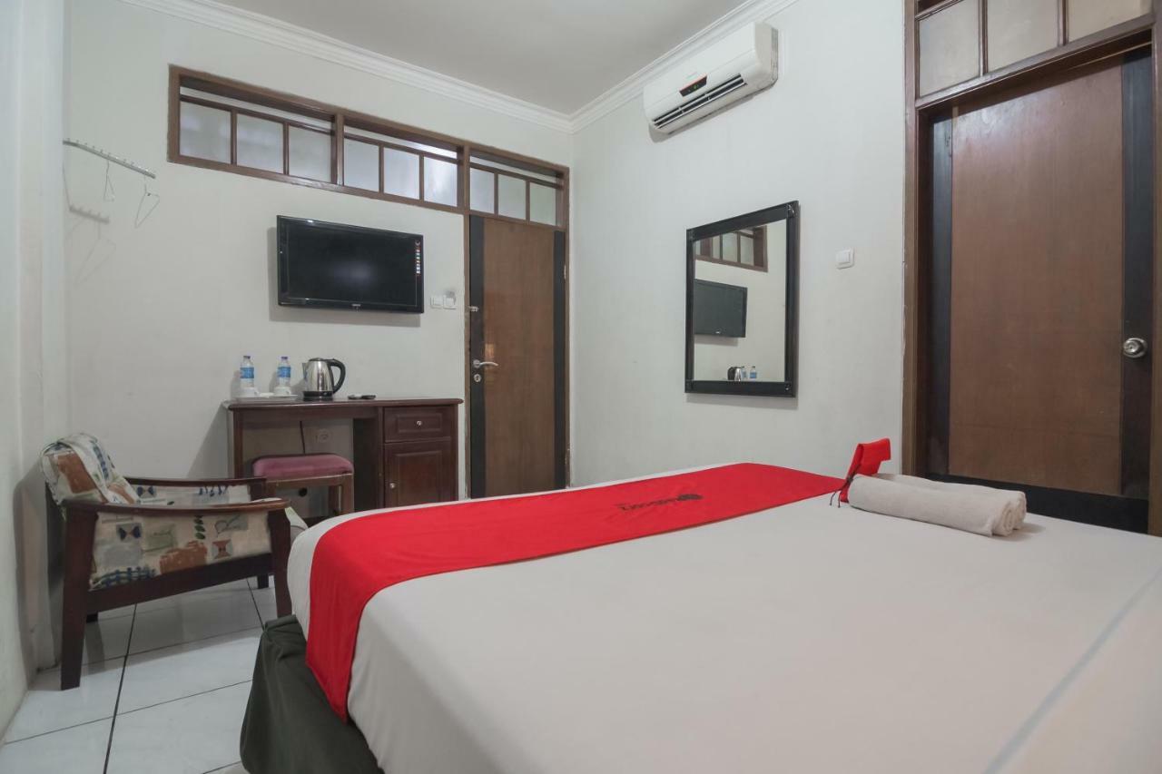 Reddoorz @ Cihampelas Bandung Exterior photo