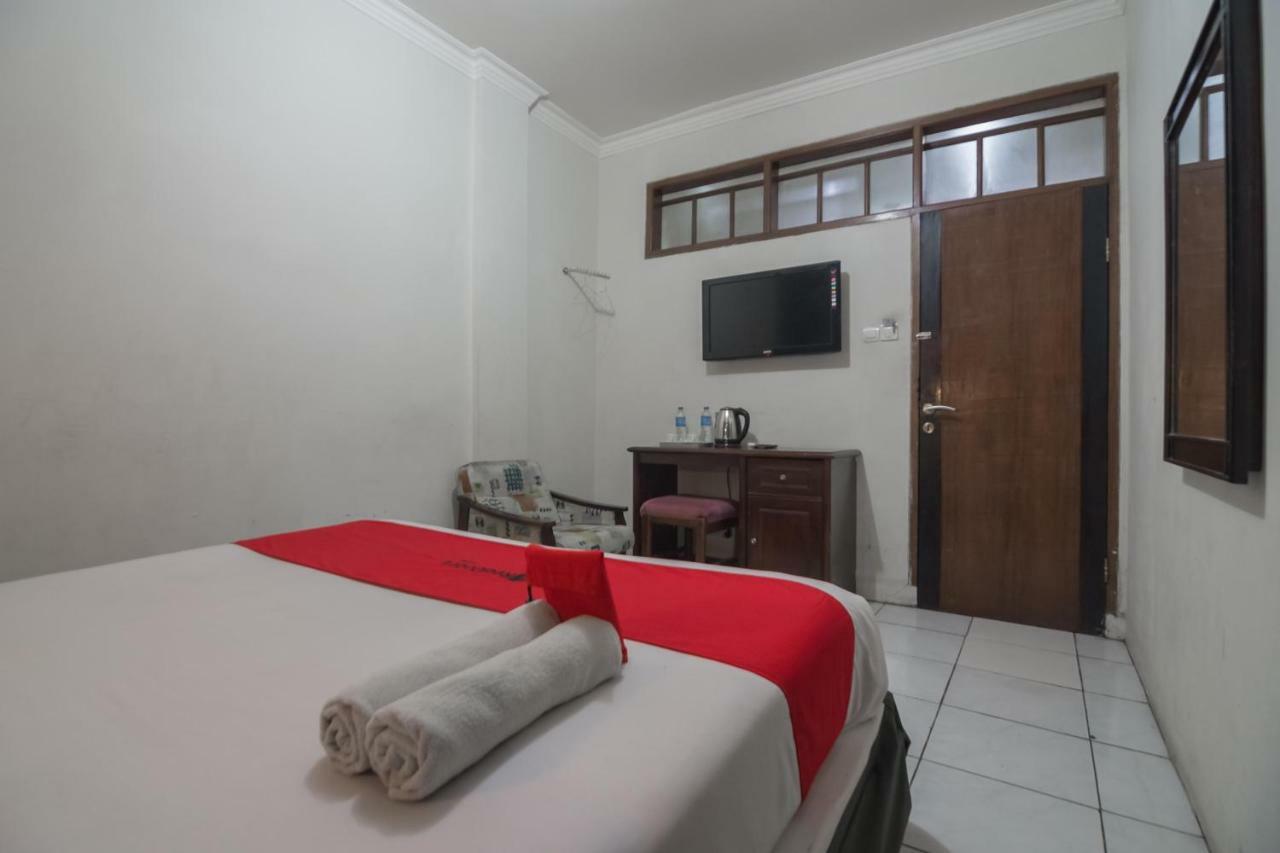 Reddoorz @ Cihampelas Bandung Exterior photo