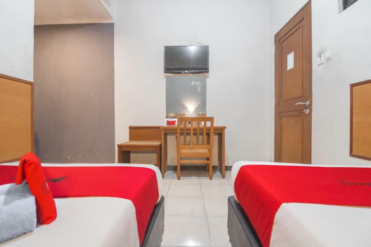 Reddoorz @ Cihampelas Bandung Exterior photo