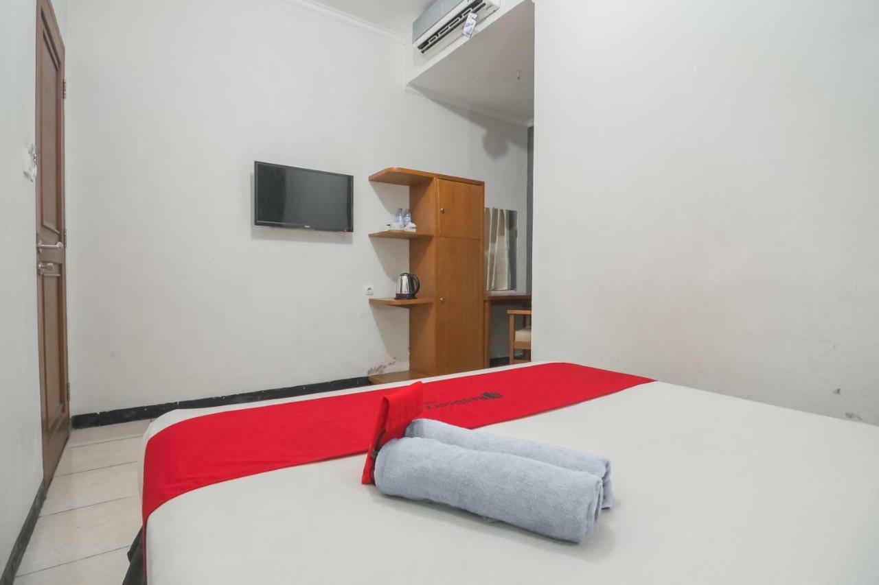 Reddoorz @ Cihampelas Bandung Exterior photo